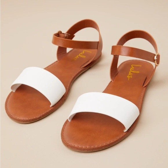 Lulus ‘Hearts and Hashtags’ flat white and tan sandals, size 7.5 - Picture 1 of 8